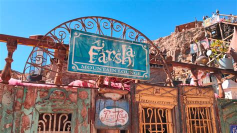 Farsha Cafe в Шарм Эль Шейх на склоне горы около отеля Club El Faraana