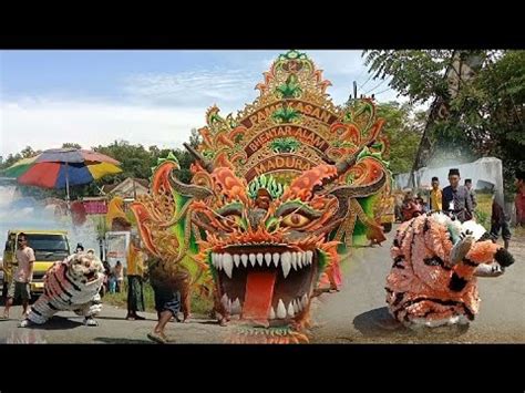 Pawai Akbar Pp Raudhatul Ulum Flazah Bersama Macan Maung Sanggar Youtube