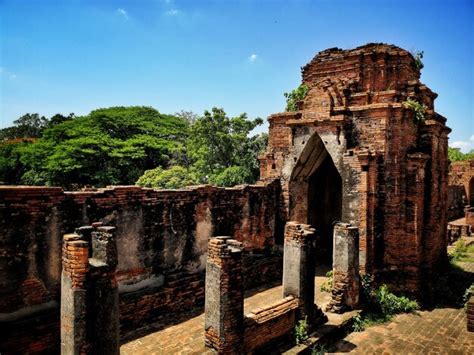 Premium Photo | Old ruins of temple