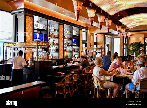 The Cheesecake Factory Hi Res Stock Photography And Images Alamy