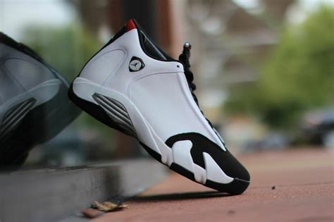 Air Jordan 14 Black Toe Returns In Original Form