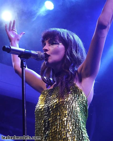 Lauren Mayberry Laurenevemayberry Nude Leaks Onlyfans Photo