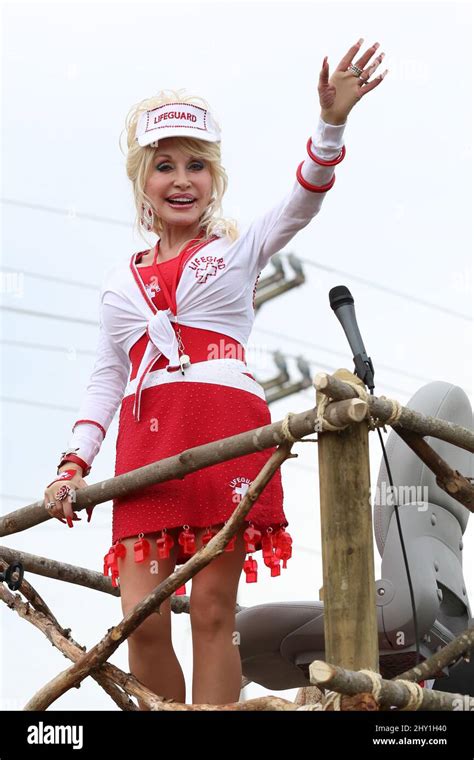 Dolly Parton Attending The Dollywood S Parkway Parade Held At Dollywood