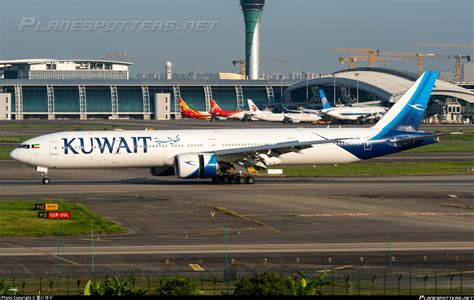 K Aof Kuwait Airways Boeing Er Photo By Heluxiaozhu Id