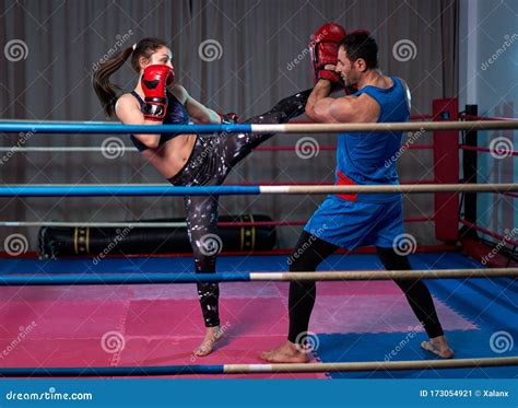 Kickboxing Girl Hitting Mitts Stock Image Image Of Kickbox Martial