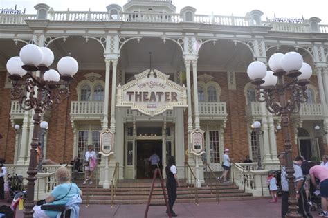 Town Square Theater | Disney Wiki | Fandom