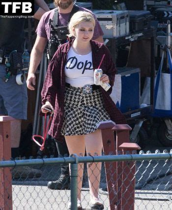 Abigail Breslin Nude OnlyFans The Fappening Plus