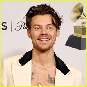 Did Harry Styles Shave His Head Heres Why Fans Think He Got A Buzzcut