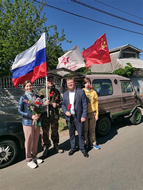 Белгородские коммунисты КПКР возложили цветы к памятнику павшим героям