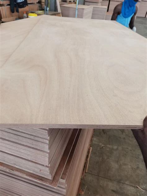 Manufacturer Custom 12mm Furniture Grade Okoume Veneer Comercial