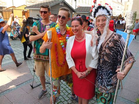 Studenci przerwali konferencję wicewojewody Violetty Porowskiej wideo