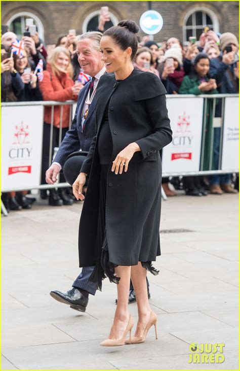 Duchess Meghan Markle Arrives For Royal Visit In A Repeat Outfit Photo 4220866 Meghan Markle