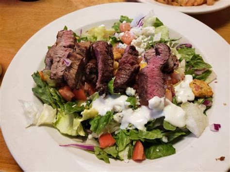 Texas Roadhouse Steakhouse Filet Salad Recipe | Deporecipe.co