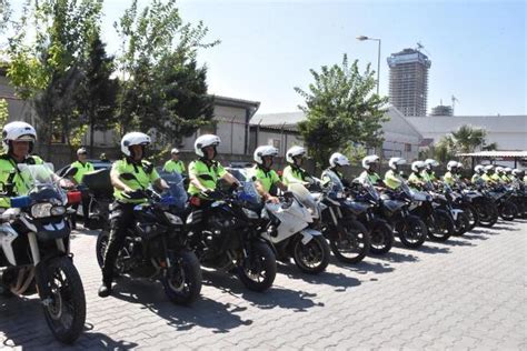 İzmir Haberleri İzmir de motosikletli Şahin ve Yunus polislerinden