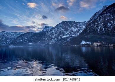 Hallstatt Sunrise Reflections Stock Photo 1014960943 | Shutterstock