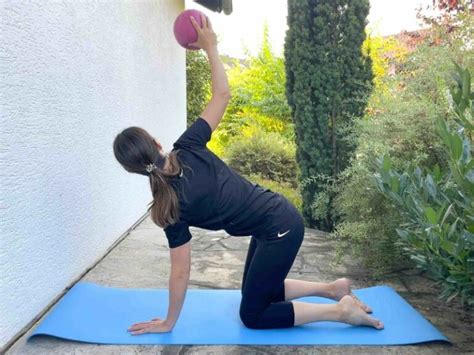 Fit Mit Pilates Und Redondo Ball Effektive Bungen