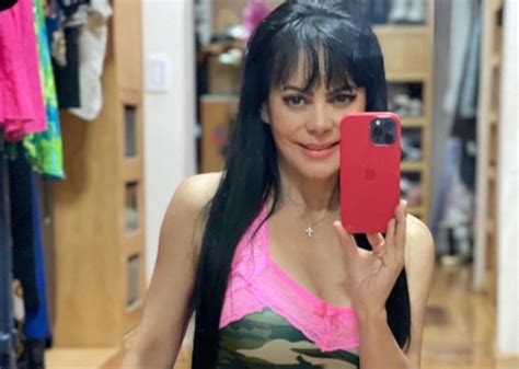 Video Maribel Guardia Luce Su Figura En Bikini Caminando Entre El Mar