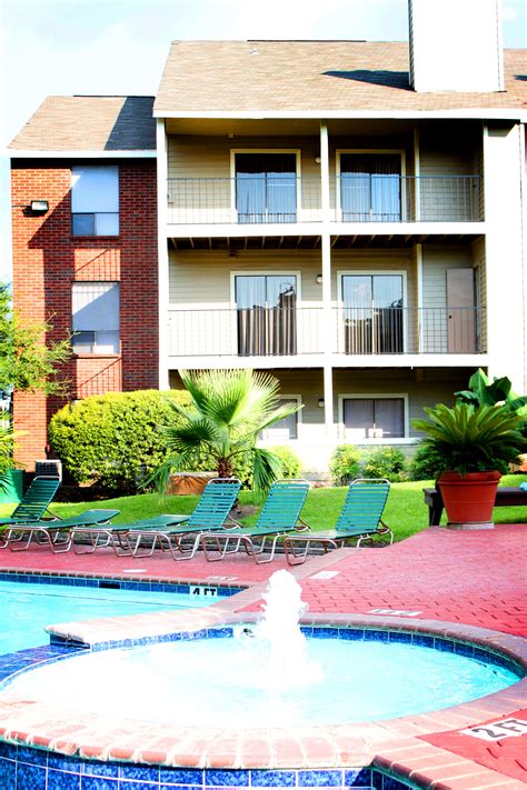 RiverCrest Waco - BearRents.com