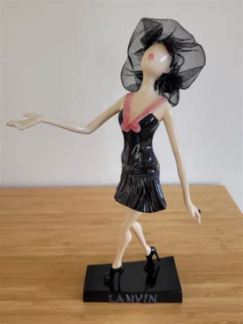 POUPÉE STATUETTE MISS LANVIN N3 par Franz dessinée par Alber Elbaz