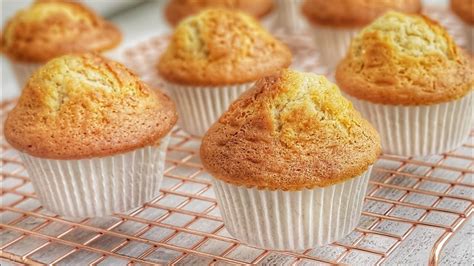 Magdalenas caseras con copete altas y esponjosas Receta fácil de