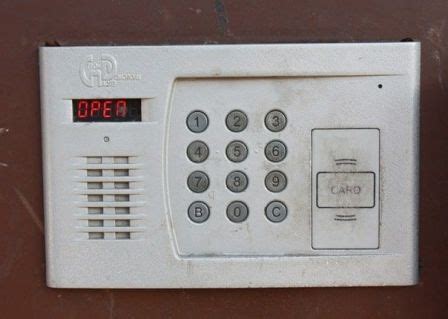 Коды универсальных ключей вездеходов от домофонов. Коды для открытия ...