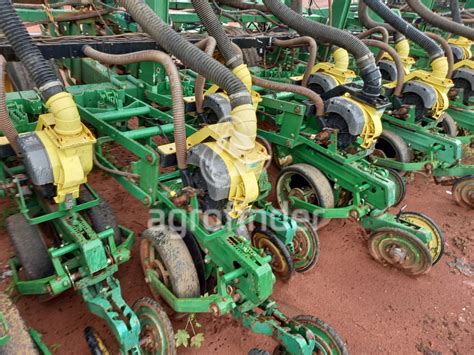 Plantadeira de Verão John Deere 20 linhas Ano 2008 agrofinder