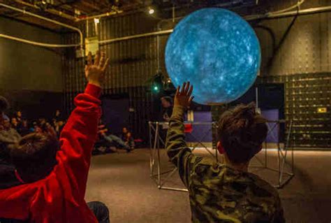 Nasa Invites Children To Learn About Hubble Space Telescope