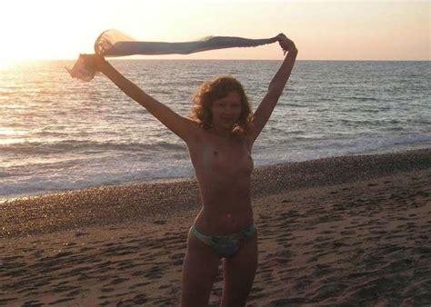 Pictures Of Hot Girlfriends Naked In Front Of The Camera Porn Pictures