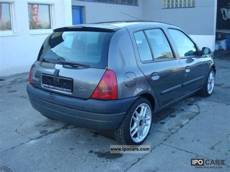 1998 Renault Clio 1.4 RT * 16 \ - Car Photo and Specs