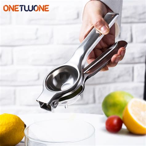 Onetwone Stainless Steel Lemon Juicer Manual Lemon Orange Extractor