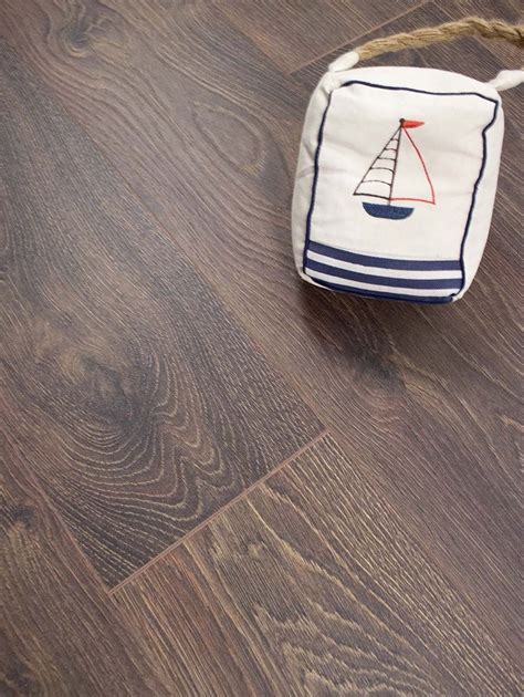 Swiss Krono Leysin Oak Laminate Flooring Mm Ac Class