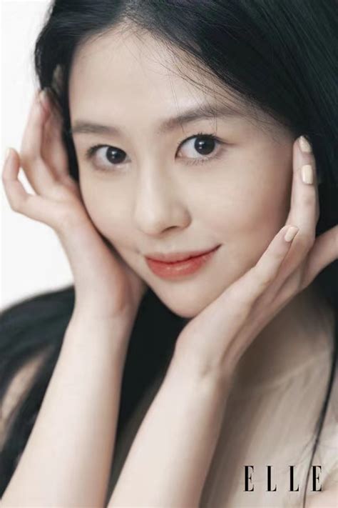 Ảnh tạp chí của con gái nhà bom sex Khâu Thục Trinh gây bão tuổi thừa hưởng cả nhan sắc lẫn