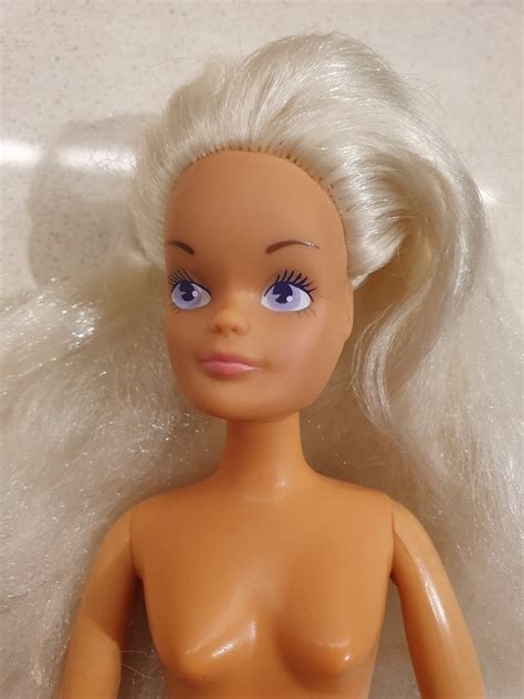 Vintage Sindy Hasbro docka 80 tal Nude böjba Köp på Tradera