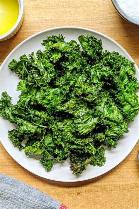 Roasted Kale Chips In The Oven Walktoeat