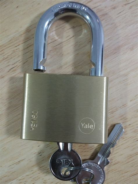 Ye Yale Essential Series Indoor Brass Standard Shackle Padlock