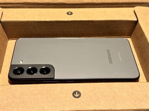 Samsung Galaxy S22 - Unlocked, Graphite, 256GB, 8GB, SM-S901U1 ...