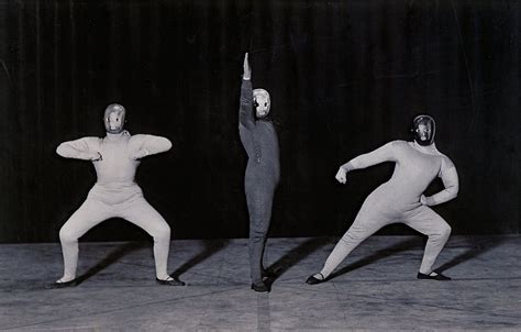 Oskar Schlemmer S Ballet Of Geometry In Pictures Performance Art