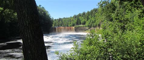 Tahquamenon Falls River Trail – Superior Hiking