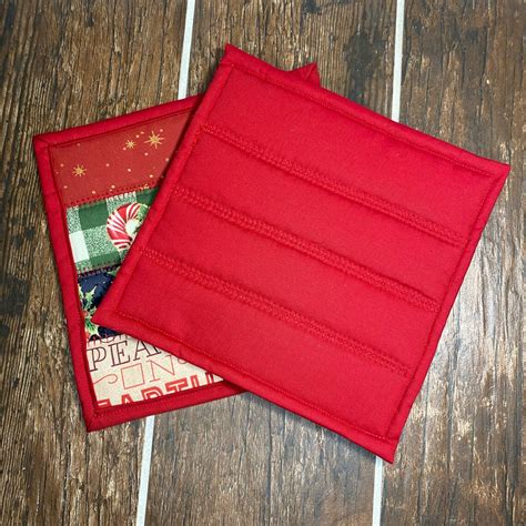 Christmas Pot Holders Quilted Potholders Set Of 2 Hot Pads Pot Holder Gift Set Quilted Mug