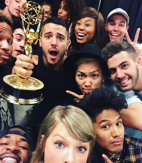 So, Taylor Swift Has Won An Emmy Award And She Has ZERO CHILL About It ...