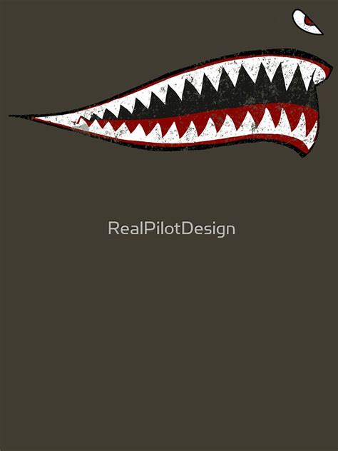 "Shark Teeth P-40 Warhawk Nose Art WWII WW2 Airplane Vintage" T-shirt ...