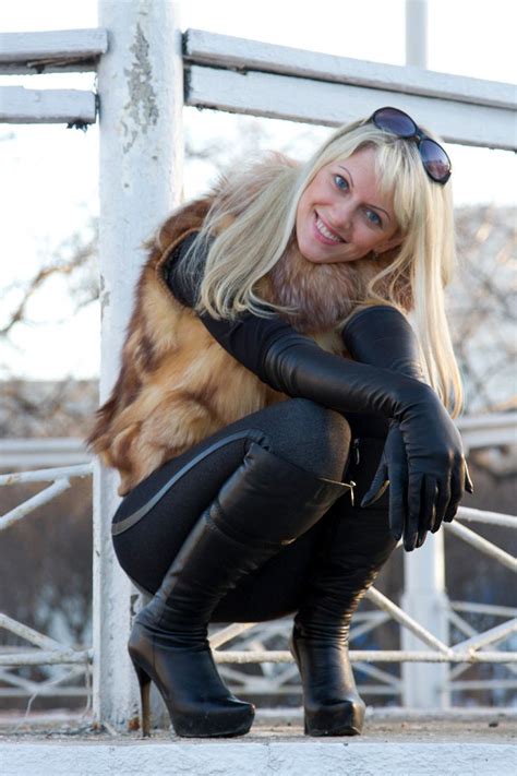 Pin On Smoking Hot Babes In Boots