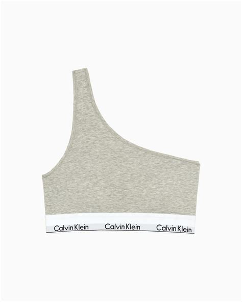 Calvin Klein Top9最新微辣单品推荐！轻松入手blackpink Jennie同款，搭出美式复古风格