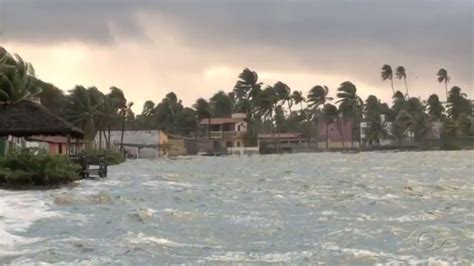 Marinha Emite Alerta Para Ondas De Até 25 Metros No Litoral De Alagoas