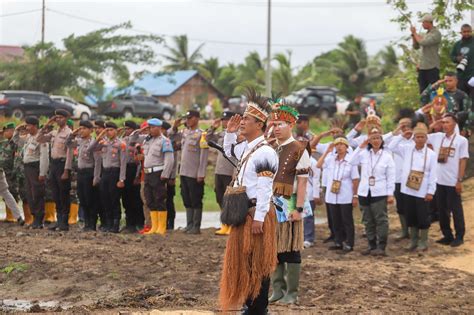 Mentan Amran Pimpin Upacara Hari Lahir Pancasila Di Merauke