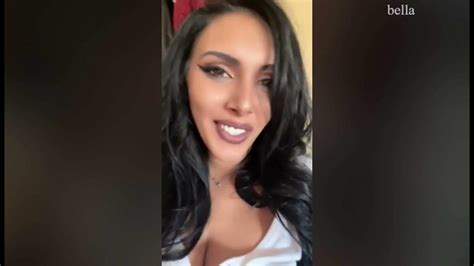 Very Cute Brunette Italian Girl DolceNera Singing On Bigo Live - YouTube