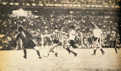 Futbolistas De Rosario Central Mario Kempes