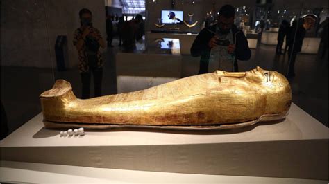 Pharaohs’ Golden Parade: Egyptian mummies moved from old museum to new ...