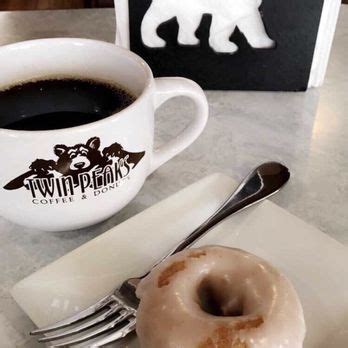 Twin Peaks Coffee & Donuts - 137 Photos & 145 Reviews - Donuts - 5950 ...