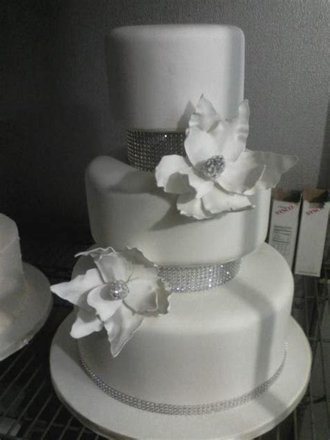 Contemporary Fondant With Crystal Spacers Pretty Wedding Cakes